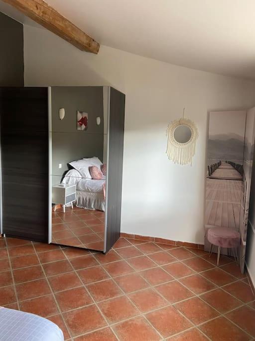 Gite A La Ferme Avec Jacuzzi Et Sauna Villefloure Exterior photo