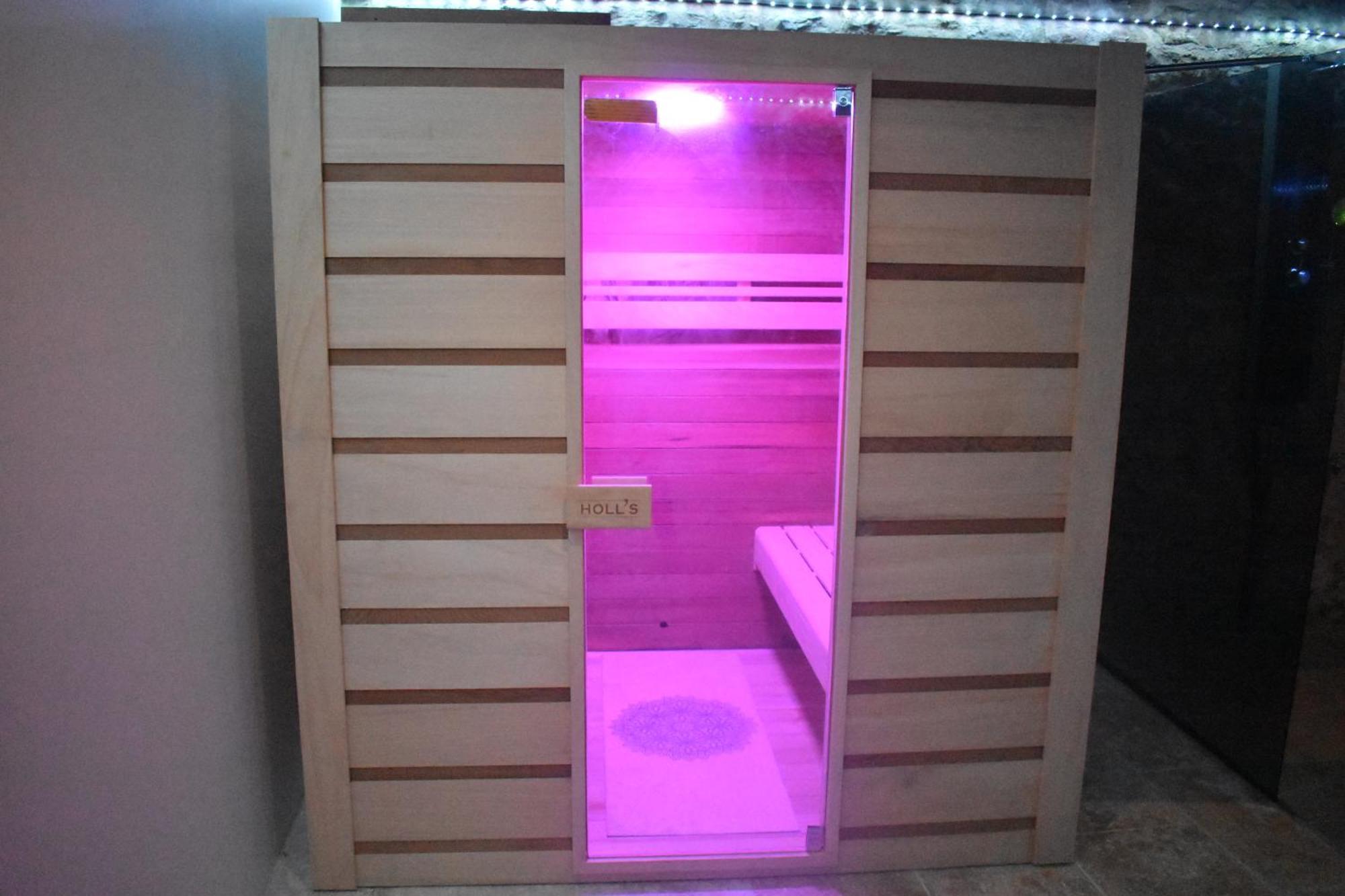 Gite A La Ferme Avec Jacuzzi Et Sauna Villefloure Exterior photo